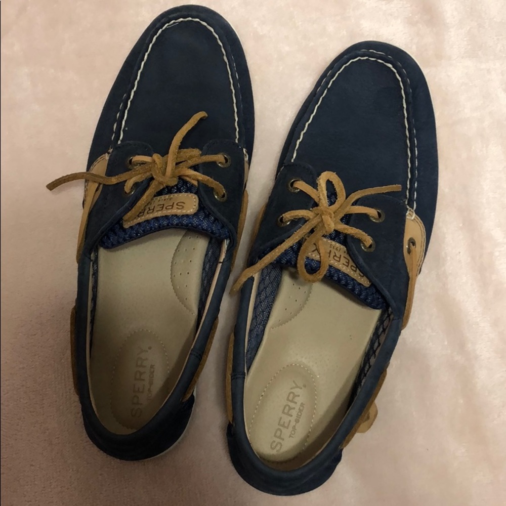 Sperry boat shoe